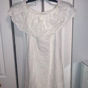 Women’s White Off-The-Shoulder Flowy Dress